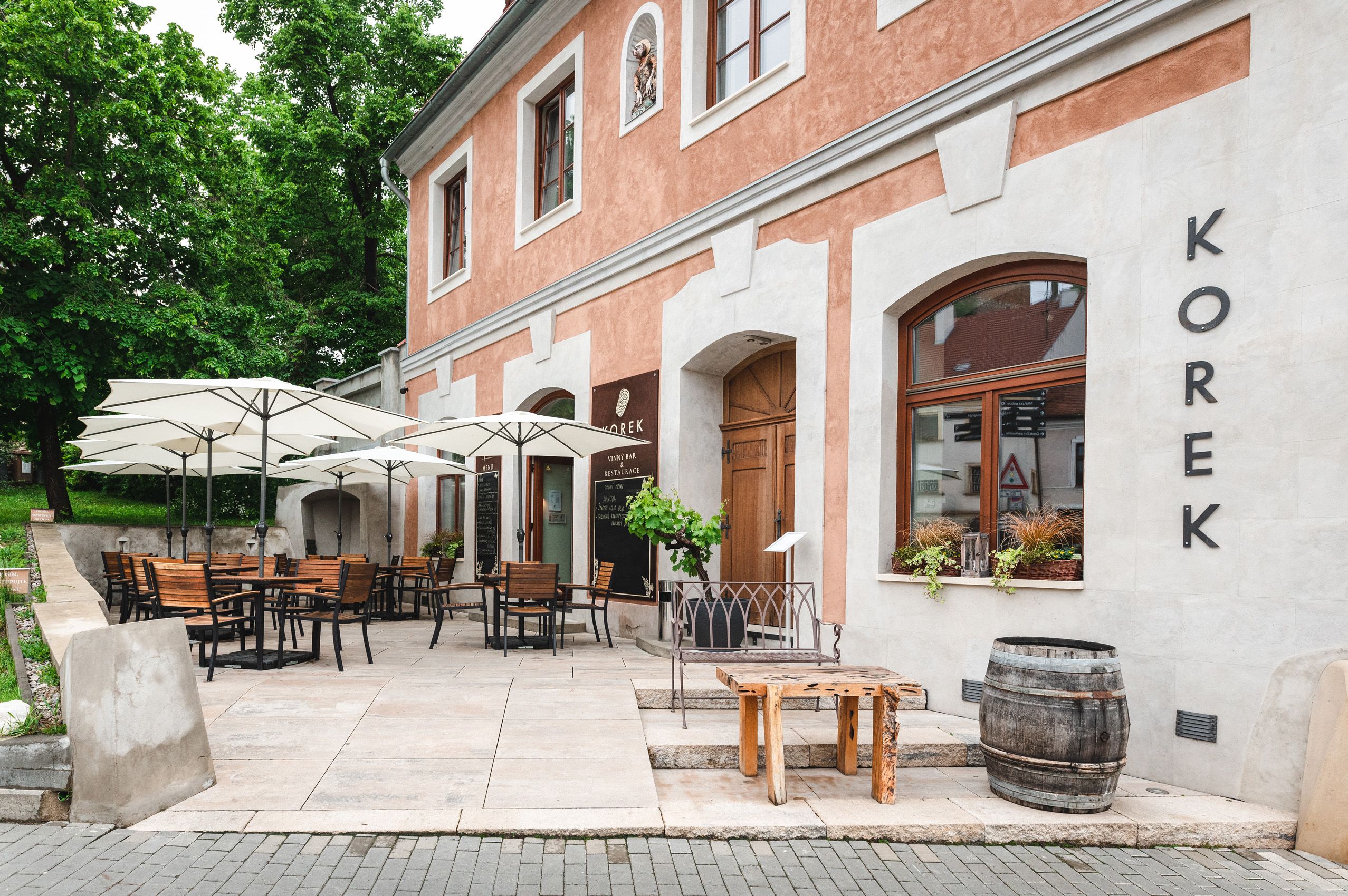 KOREK vinný bar & restaurace